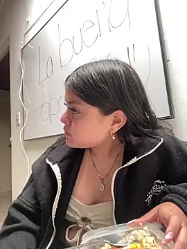 Camila Duarte2 online show from December 17, 1:27 pm