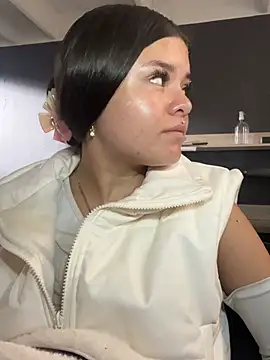 Camila Duarte2 online show from January 13, 1:15 pm