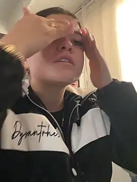 Camila Duarte2 online show from January 6, 1:37 pm