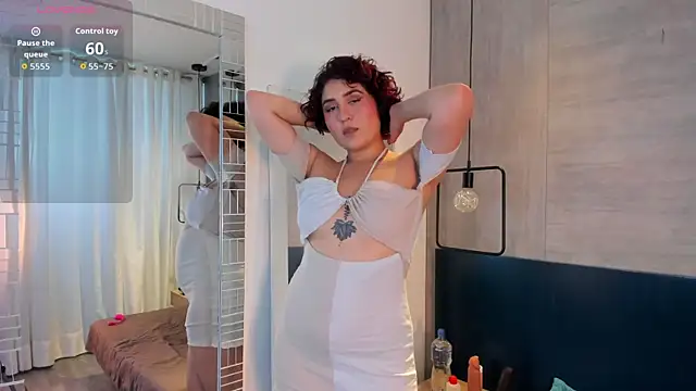 MissSavage  online show from December 18, 7:50 pm