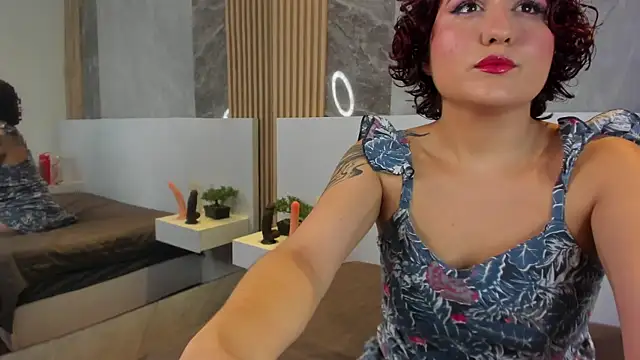 MissSavage  online show from December 16, 7:29 pm