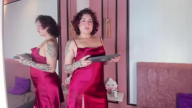 MissSavage  online show from March 14, 7:31 pm