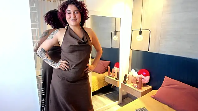 MissSavage  online show from March 12, 7:40 pm