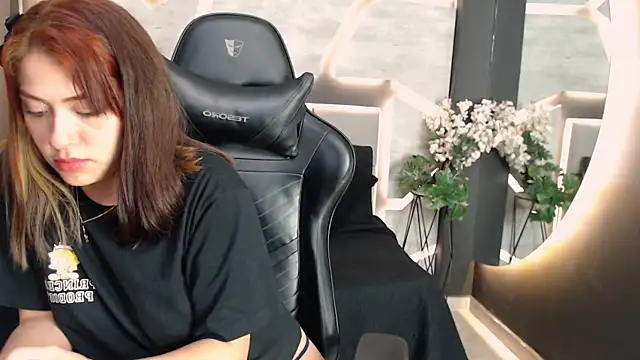 NaughtyNebula online show from December 1, 10:21 pm