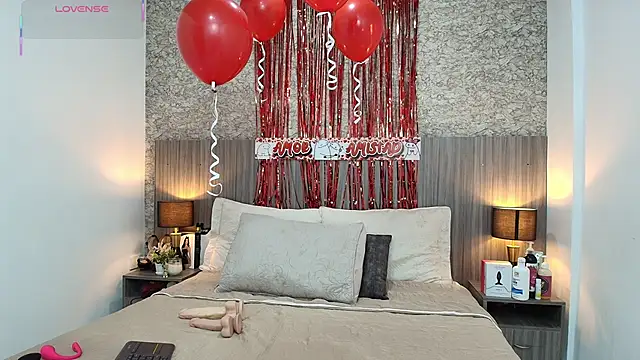 nicol alvarez online show from February 16, 11:42 am