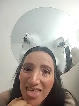 Andre cloefoxx  online show from March 28, 2:45 am