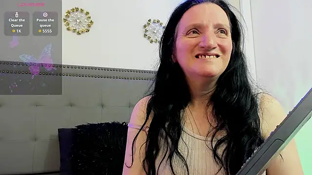 Andre cloefoxx  online show from February 8, 3:15 am