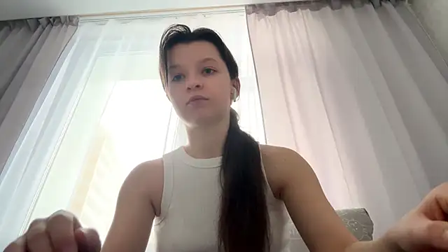 EllieBerrie online show from December 18, 8:52 am