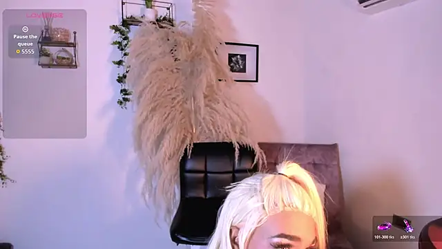 Isa Bellats online show from April 1, 10:28 pm