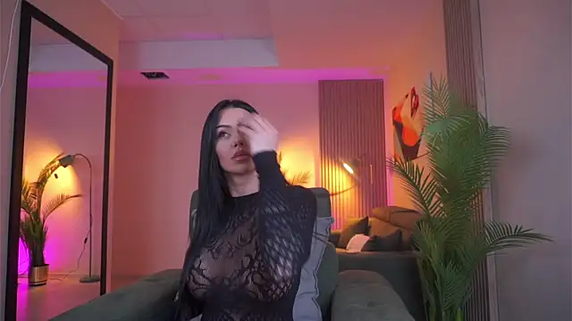 Ivy Trix online show from April 8, 6:20 pm