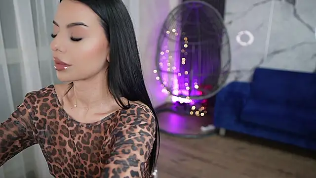 Ivy Trix online show from December 4, 6:51 pm