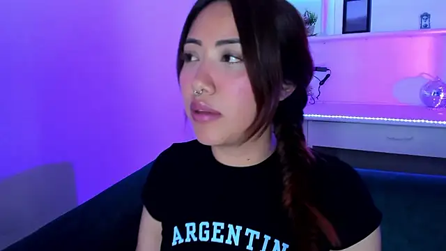 Saelivrae online show from April 16, 9:39 pm