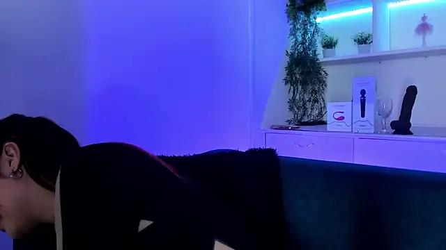 Saelivrae online show from February 11, 7:03 pm