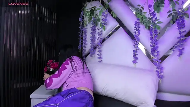 liinzy rouse69 online show from March 19, 3:12 pm