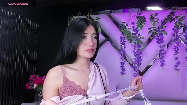 liinzy rouse69 online show from March 18, 3:35 pm