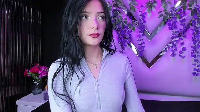 liinzy rouse69 online show from April 6, 3:35 pm