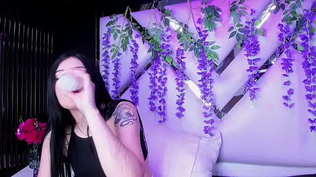 liinzy rouse69 online show from March 26, 6:50 pm