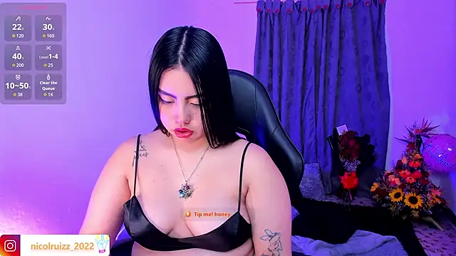 Nicolle Ruizz online show from February 26, 10:37 am