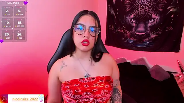 Snapshot of Nicolle_Ruizz chatting on July 16, 10:01 am Nicolle Ruizz online show from July 16, 10:01 am