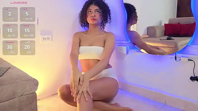 sara brown04 online show from December 5, 8:39 pm