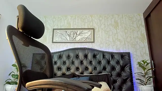 Lander Cruz online show from March 13, 9:09 pm