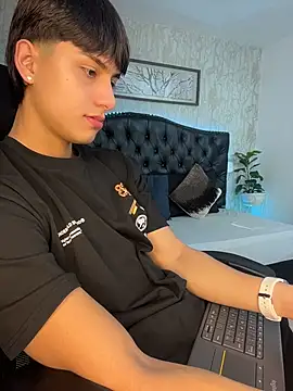 Lander Cruz online show from January 17, 3:48 pm