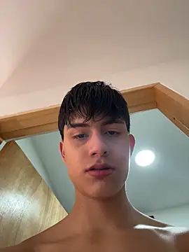 Snapshot of Lander_Cruz chatting on May 22, 4:38 pm Lander Cruz online show from May 22, 4:38 pm