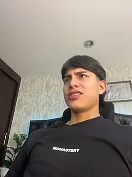 Lander Cruz online show from February 9, 8:29 pm