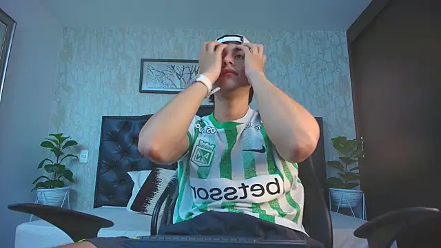 Lander Cruz online show from December 4, 4:50 pm