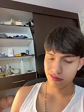 Lander Cruz online show from February 21, 7:05 pm