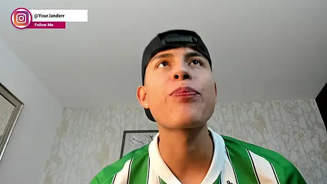 Snapshot of Lander_Cruz chatting on June 18, 6:13 pm Lander Cruz online show from June 18, 6:13 pm