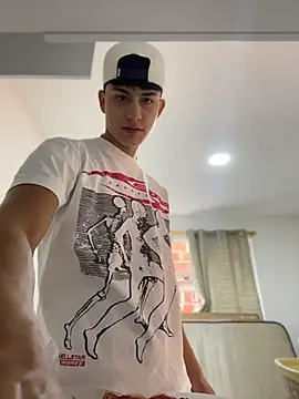 Snapshot of Lander_Cruz chatting on July 4, 4:00 pm Lander Cruz online show from July 4, 4:00 pm