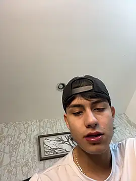 Lander Cruz online show from December 19, 5:37 pm