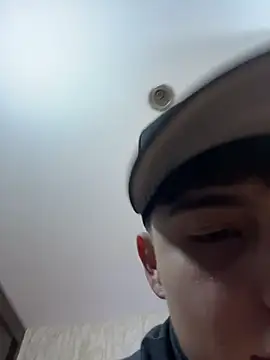 Snapshot of Lander_Cruz chatting on July 15, 7:21 pm Lander Cruz online show from July 15, 7:21 pm
