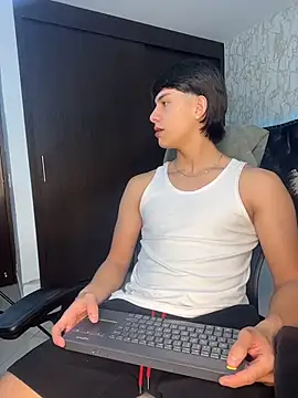 Lander Cruz online show from February 7, 5:54 pm