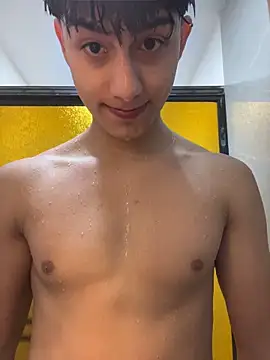 Snapshot of Lander_Cruz chatting on April 28, 5:39 pm Lander Cruz online show from April 28, 5:39 pm