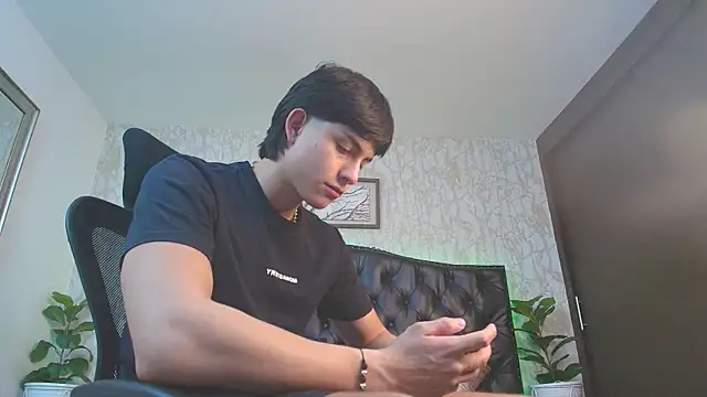 Lander Cruz online show from February 17, 5:54 pm