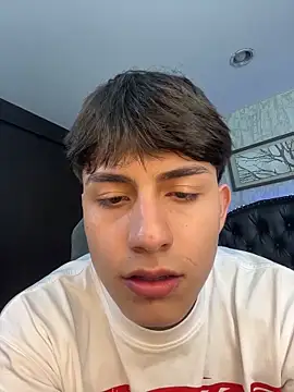 Lander Cruz online show from February 19, 8:28 pm