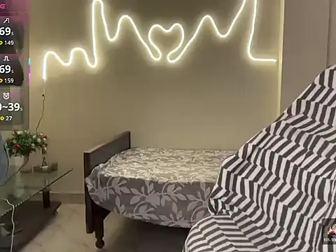 Snapshot of lovely_monisha chatting on December 23, 6:23 am lovely monisha online show from December 23, 6:23 am