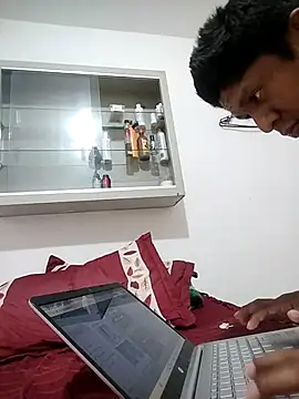 pollona2025 online show from May 27, 5:37 am