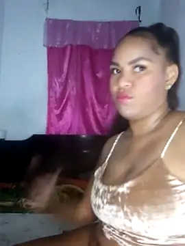 Catalinamartinez online show from December 4, 11:15 pm