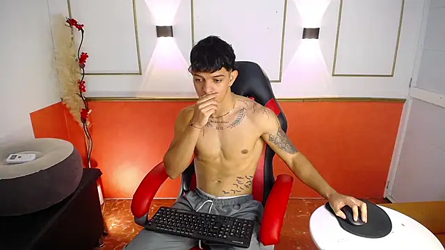 noah cole  online show from December 2, 10:33 pm