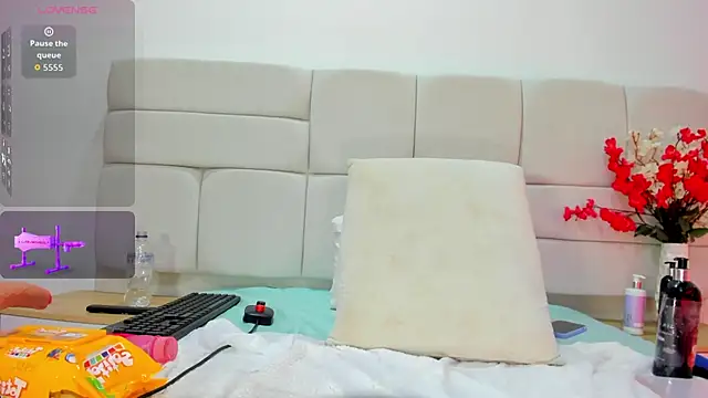 MajoLinares online show from February 19, 7:33 pm