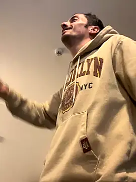 andresbale online show from December 2, 1:17 am