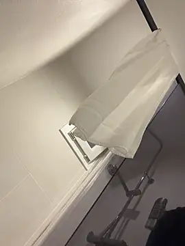 andresbale online show from April 13, 4:16 am