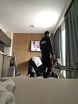 andresbale online show from February 11, 12:05 pm