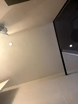 andresbale online show from December 18, 7:35 am