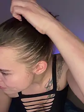 LoreenKinky online show from December 22, 7:25 pm