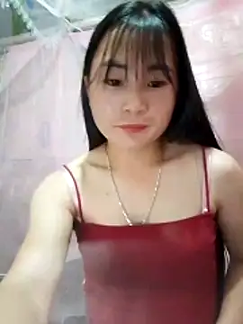 Snapshot of Maiphu34 chatting on April 23, 12:40 pm Maiphu34 online show from April 23, 12:40 pm