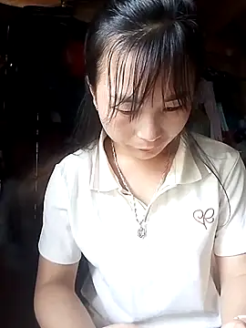 Snapshot of Maiphu34 chatting on May 20, 12:07 am Maiphu34 online show from May 20, 12:07 am